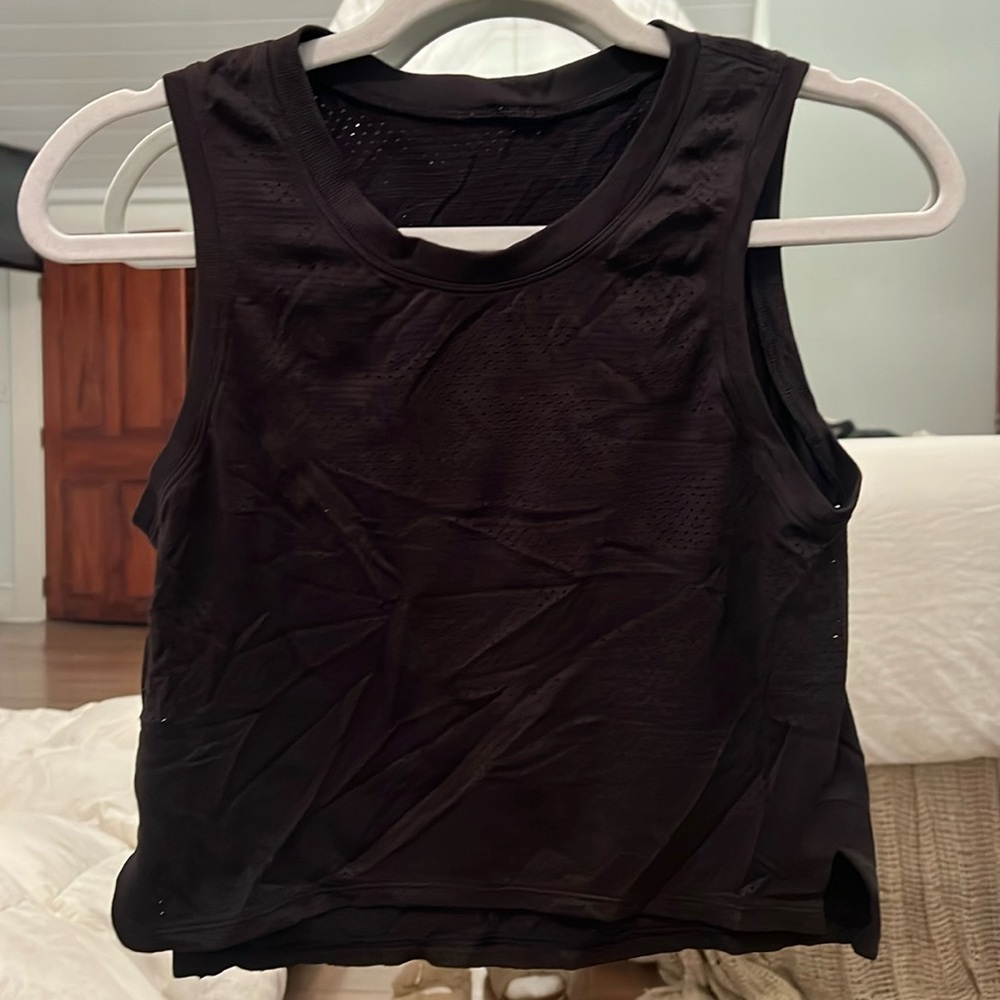 Lululemon size 4 running tank top in black